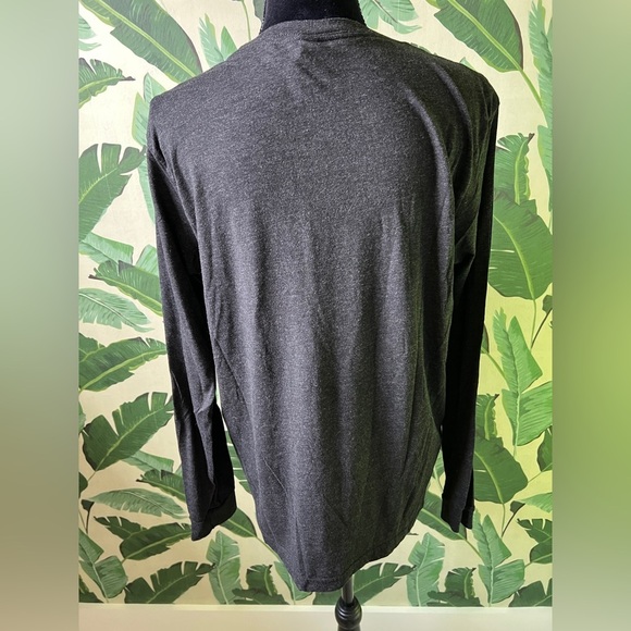 The Chosen Womens Black Against the current long sleeve Crewneck top Large - Picture 4 of 6